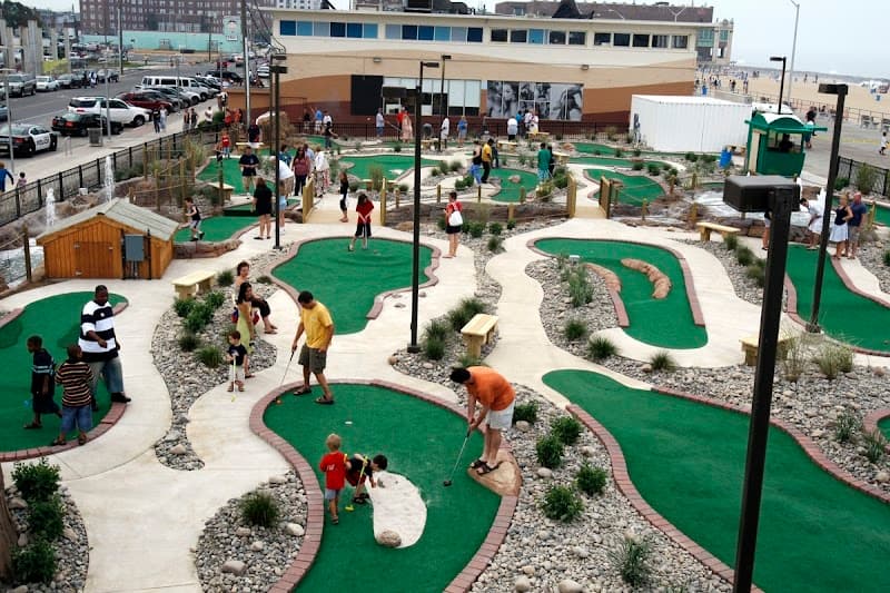 Asbury Eighteen & Asbury Splash Park splash pad