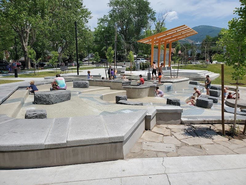 Bountiful Town Square in Bountiful, Utah