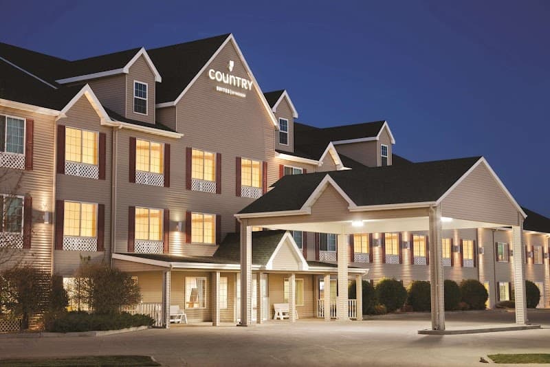 Country Inn & Suites by Radisson Bismarck Waterpark splash pad