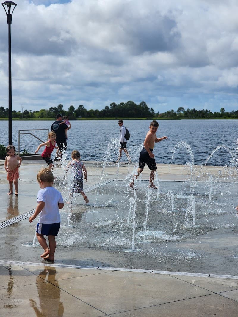 Downtown Wellen Splash Pad splash pad
