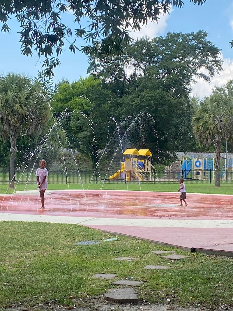 Drew Park Splash Pad and Fountain splash pad