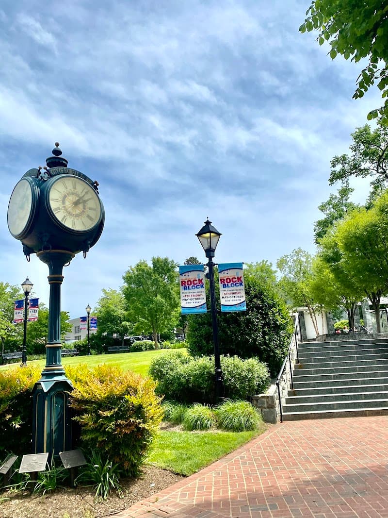 Fairfax City Splash Pad at Old Town Square splash pad