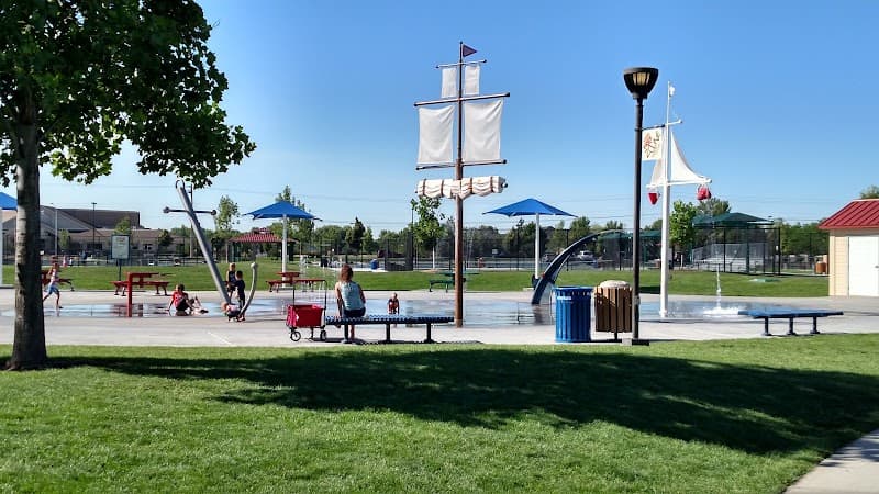 Green Shelter splash pad