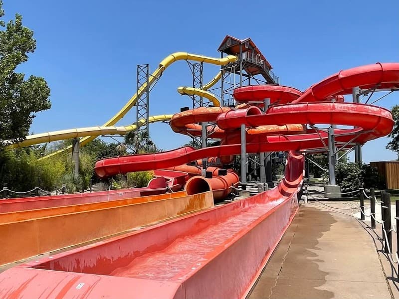 Hawaiian Waters splash pad