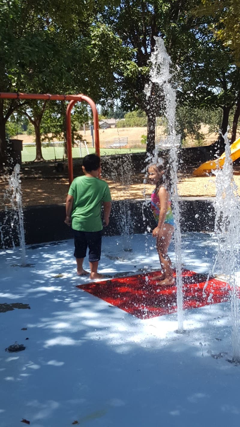 John Kemp Community Park Splash Pad splash pad