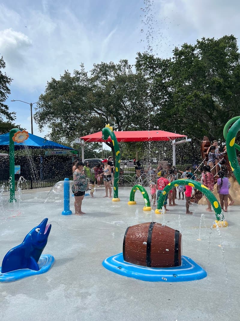 Kiwanis Sprayground at Highlander Park in Dunedin, Florida