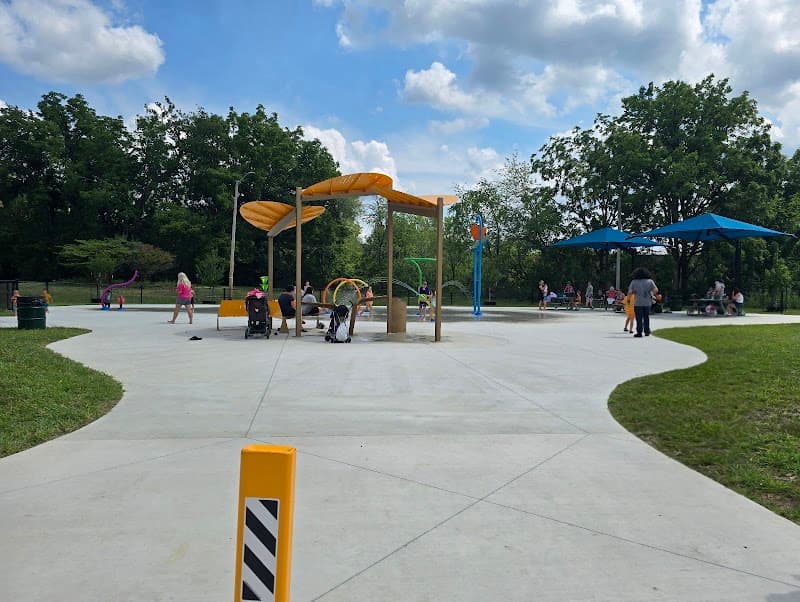 Lakeview Park Splash Pad in Peoria, Illinois