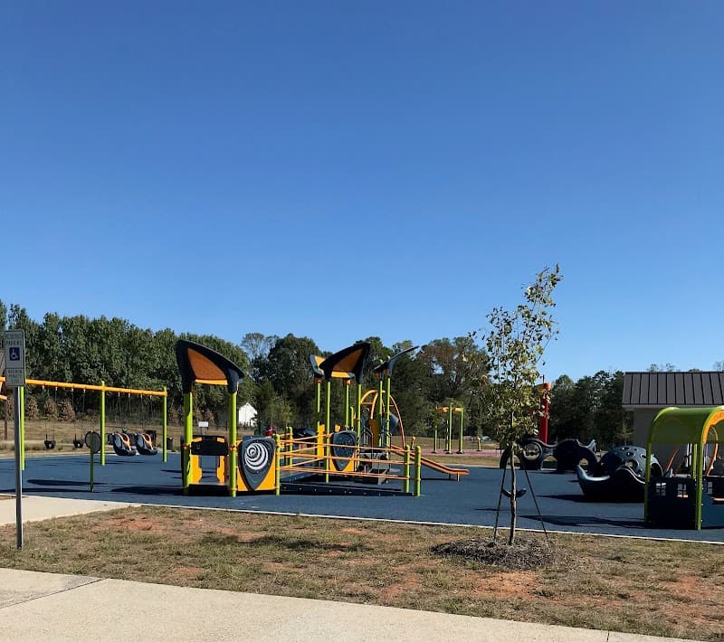 Nelson L. Malloy Jr Park Sprayground splash pad