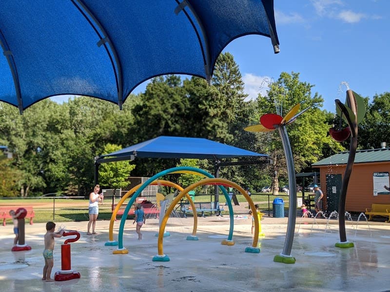 Oak Hill Park Splash Pad in St Louis Park, Minnesota