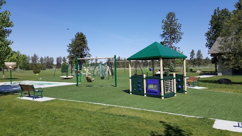 Pine Nursery Park Small Dog Area splash pad