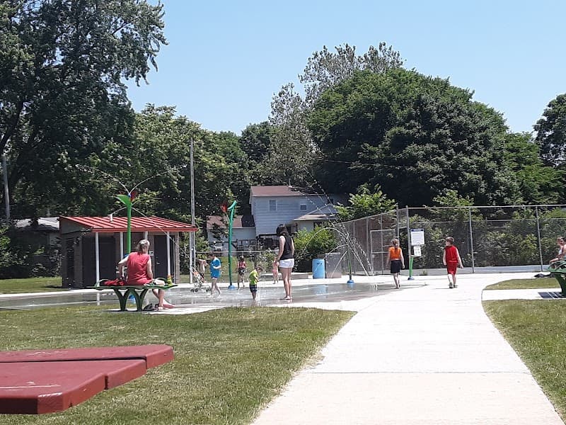 Sheridan Park Sprayground splash pad