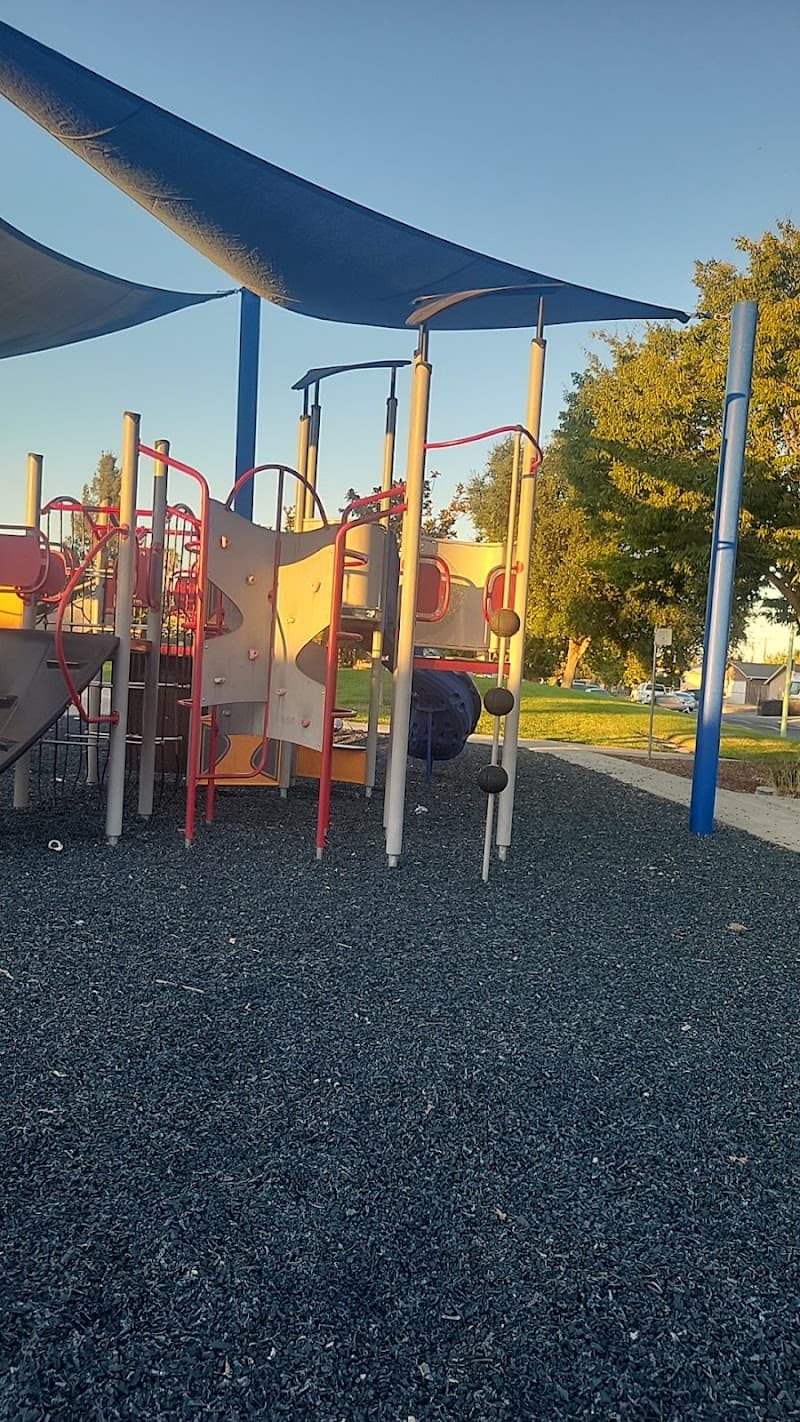 Strawberry Manor Park splash pad