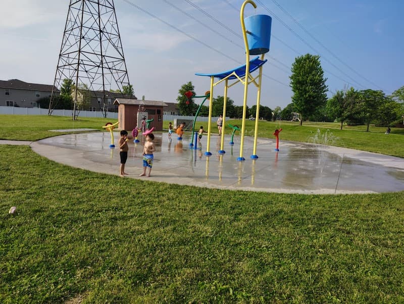 Willard Park Outdoor Pool and Splash Pad splash pad