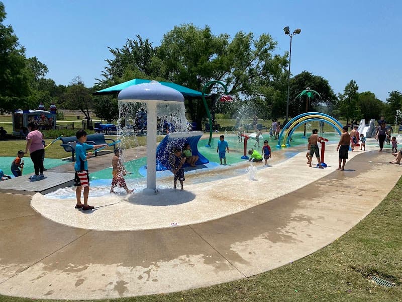 W.J. Thomas Splash Park splash pad